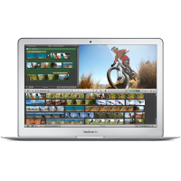 MacBook Air 13 Zoll | Core i5 1,3 GHz | 128-GB-SSD | 8 GB RAM | Silber (Mitte 2013) | Qwerty/Azerty/Qwertz